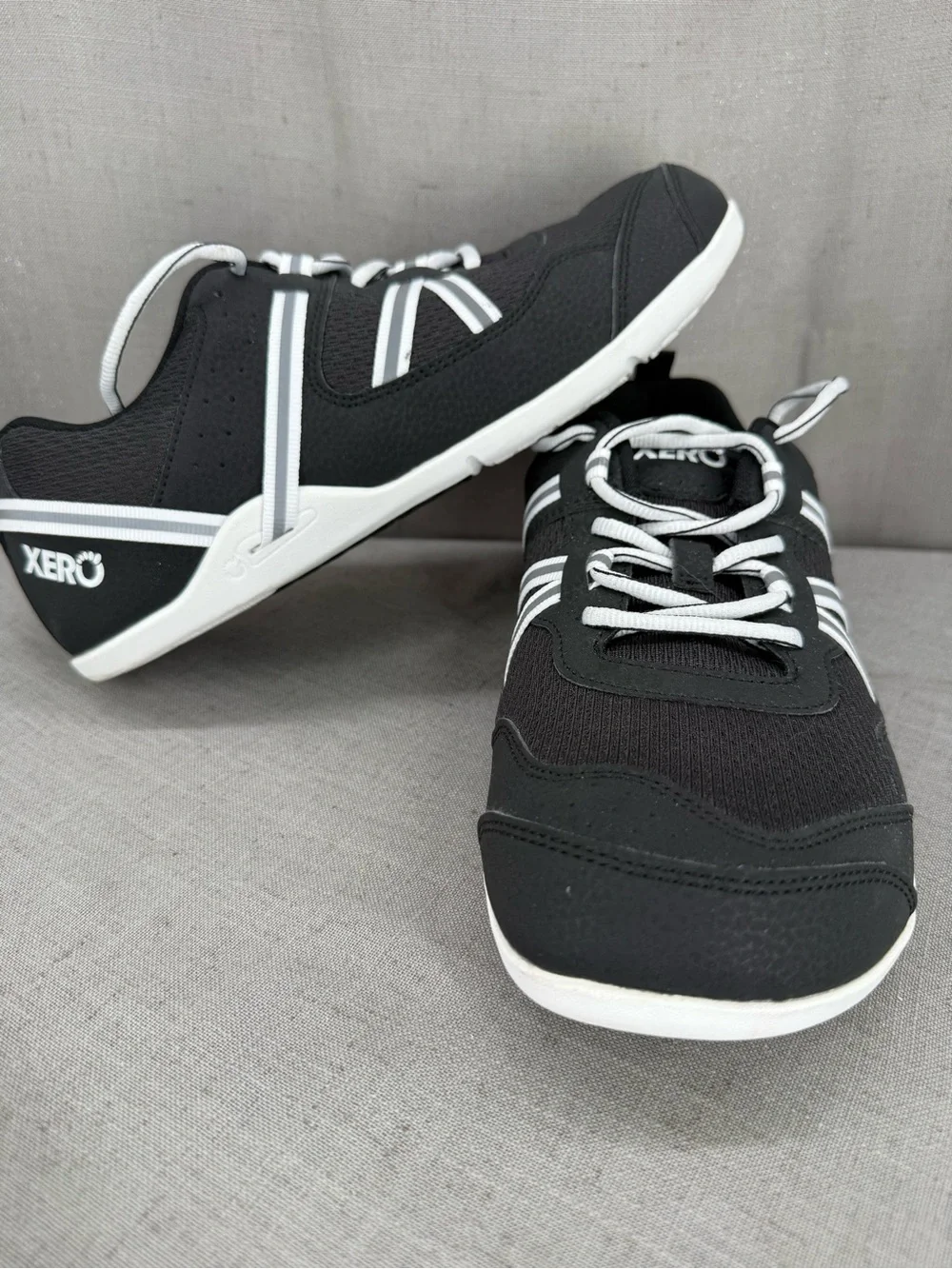 Xero Shoes Men’s Prio Barefoot Minimalist Athletic Sneaker Black White Size 11